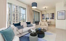 Burj Khalifa Views / 5 Min Walk From Dubai Mall / Dubai Opera / Upgraded / Designer Choice / 8 People / The Best Location